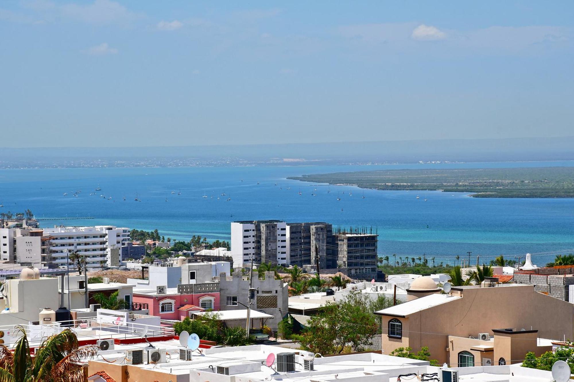 Oceanview Living Space & Balcony With Fiberoptic Wifi! La Paz Luaran gambar