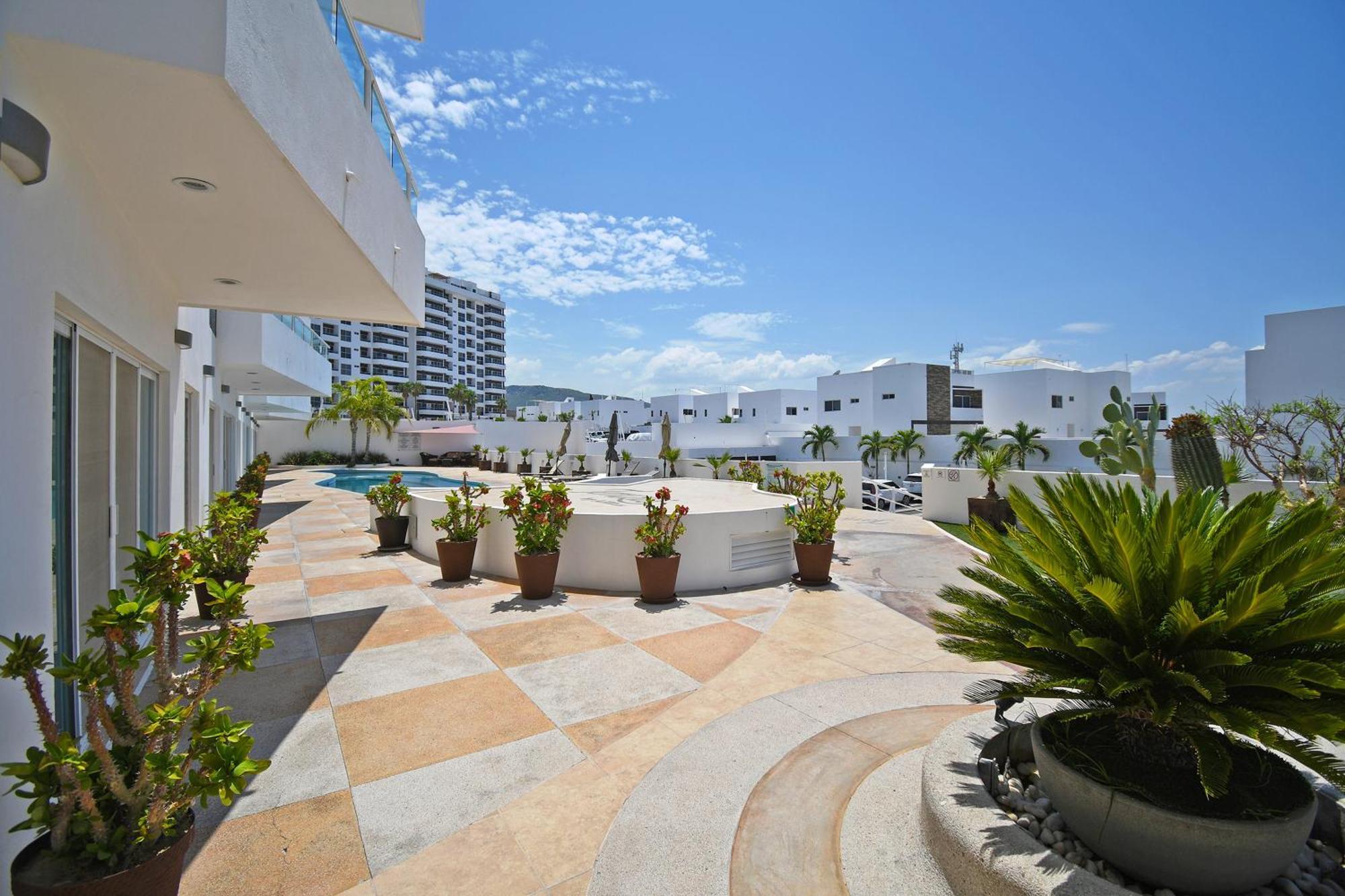Oceanview Living Space & Balcony With Fiberoptic Wifi! La Paz Luaran gambar
